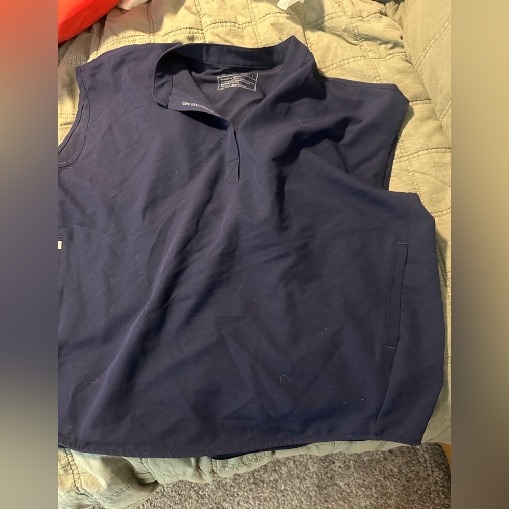 Figs Navy Rafaela scrub top size Large